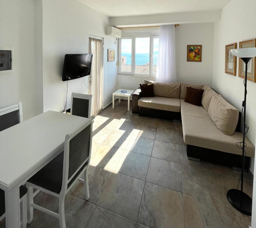 Sunny Bay Apartments Sarande Bagian luar foto
