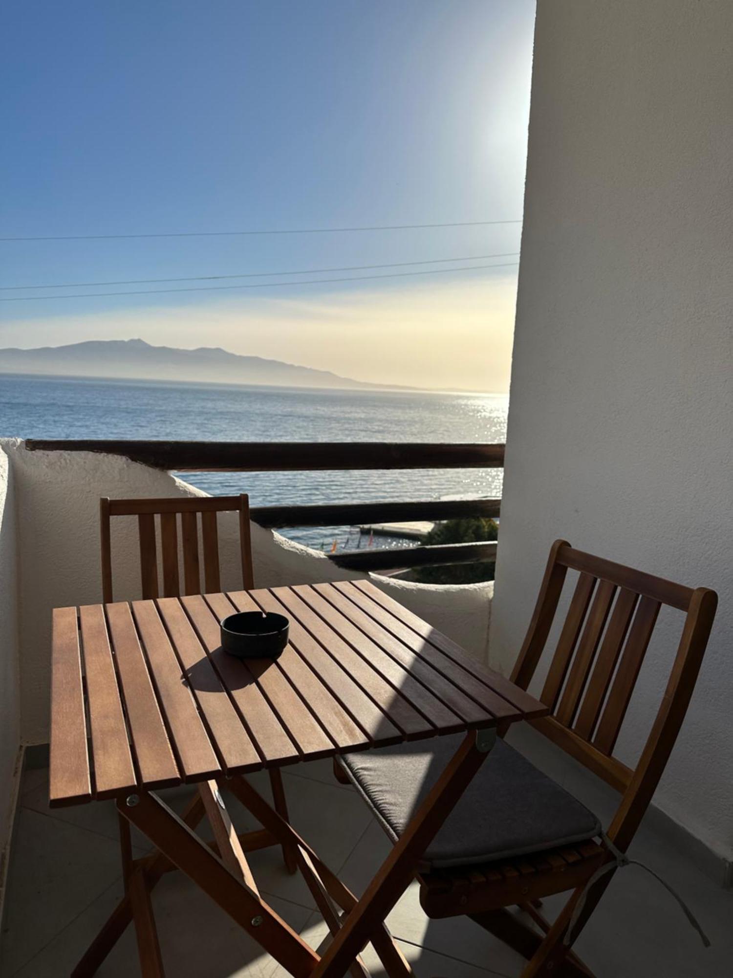 Sunny Bay Apartments Sarande Bagian luar foto