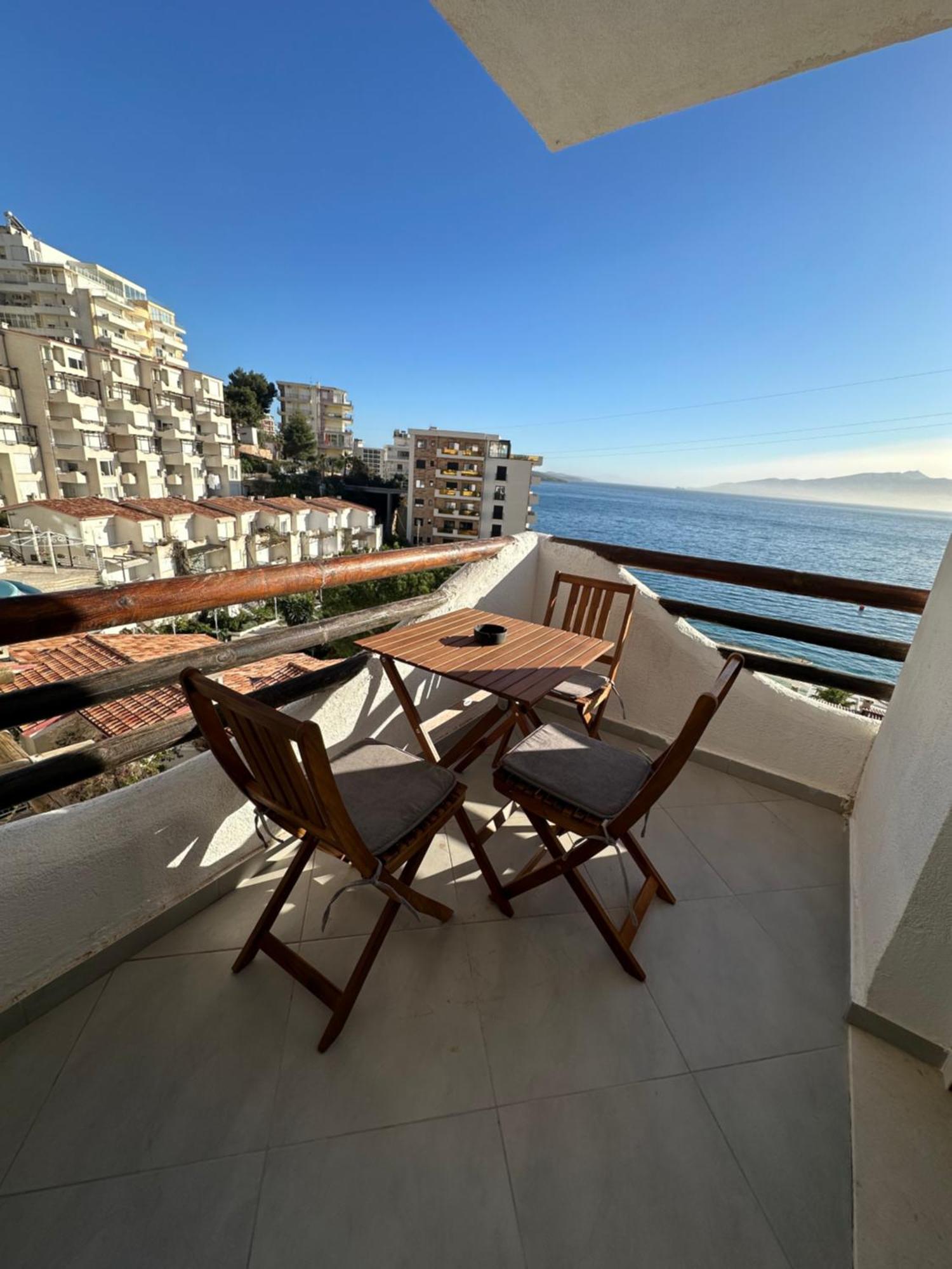 Sunny Bay Apartments Sarande Bagian luar foto