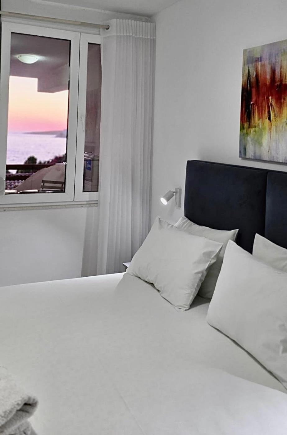 Sunny Bay Apartments Sarande Bagian luar foto