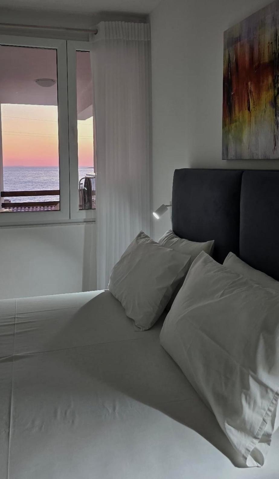 Sunny Bay Apartments Sarande Bagian luar foto