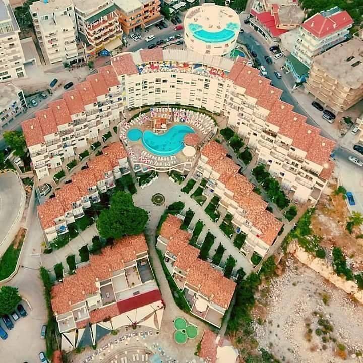 Sunny Bay Apartments Sarande Bagian luar foto