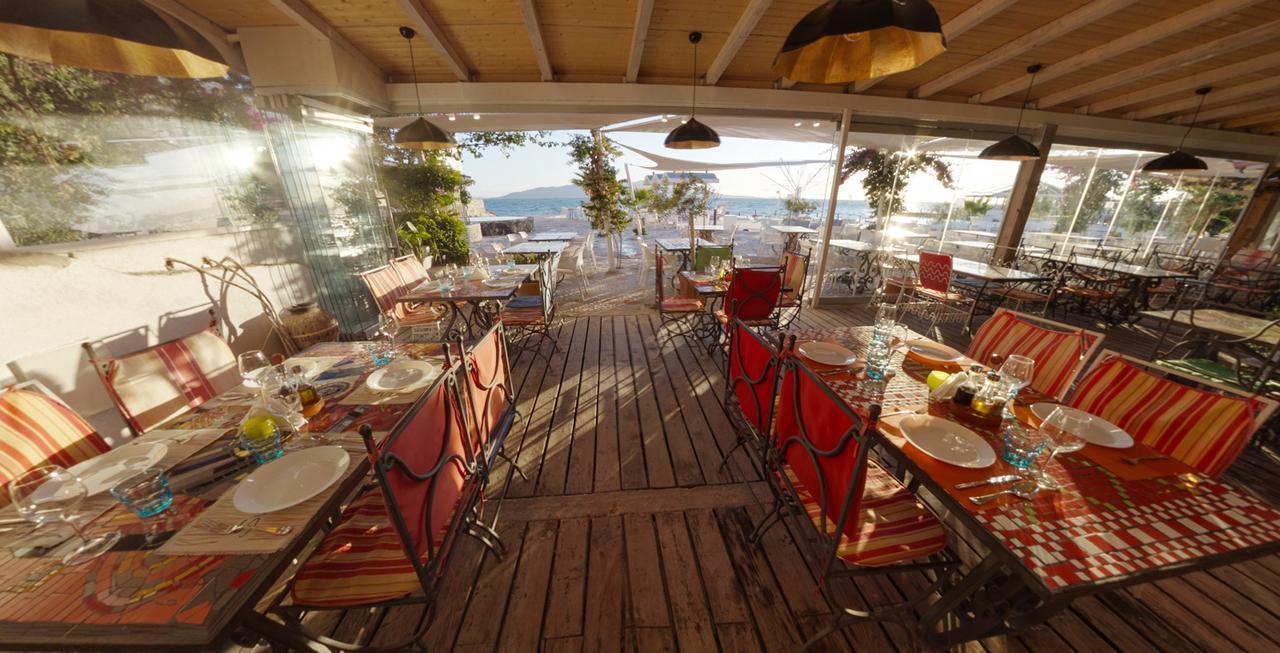 Sunny Bay Apartments Sarande Bagian luar foto