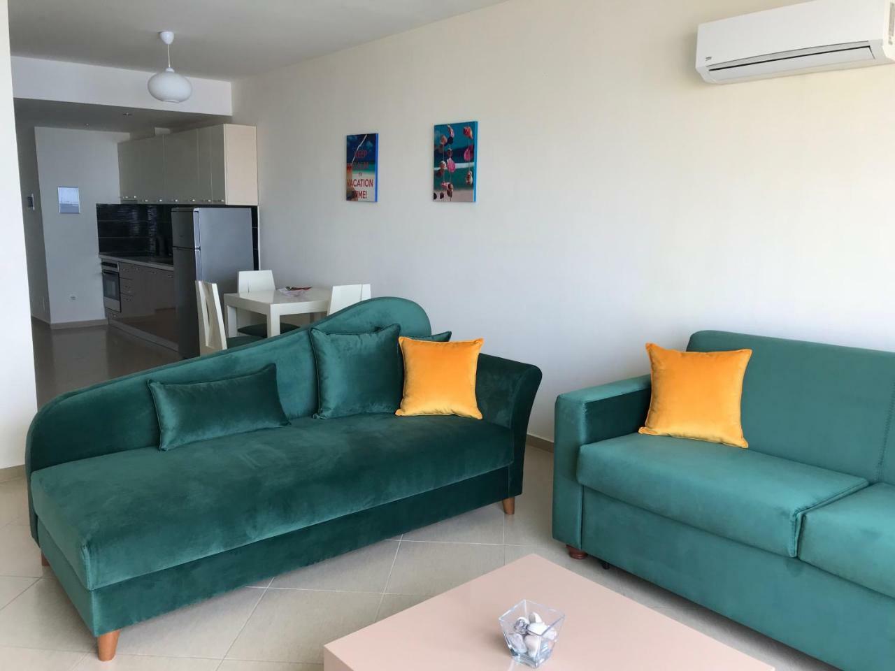 Sunny Bay Apartments Sarande Bagian luar foto