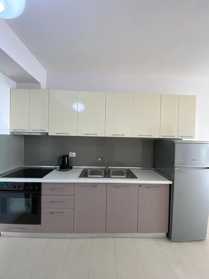 Sunny Bay Apartments Sarande Bagian luar foto